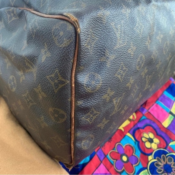Authentic Louis Vuitton Speedy 35 - Picture 6 of 14